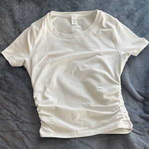 Lululemon cream tee shirt with ruched sides